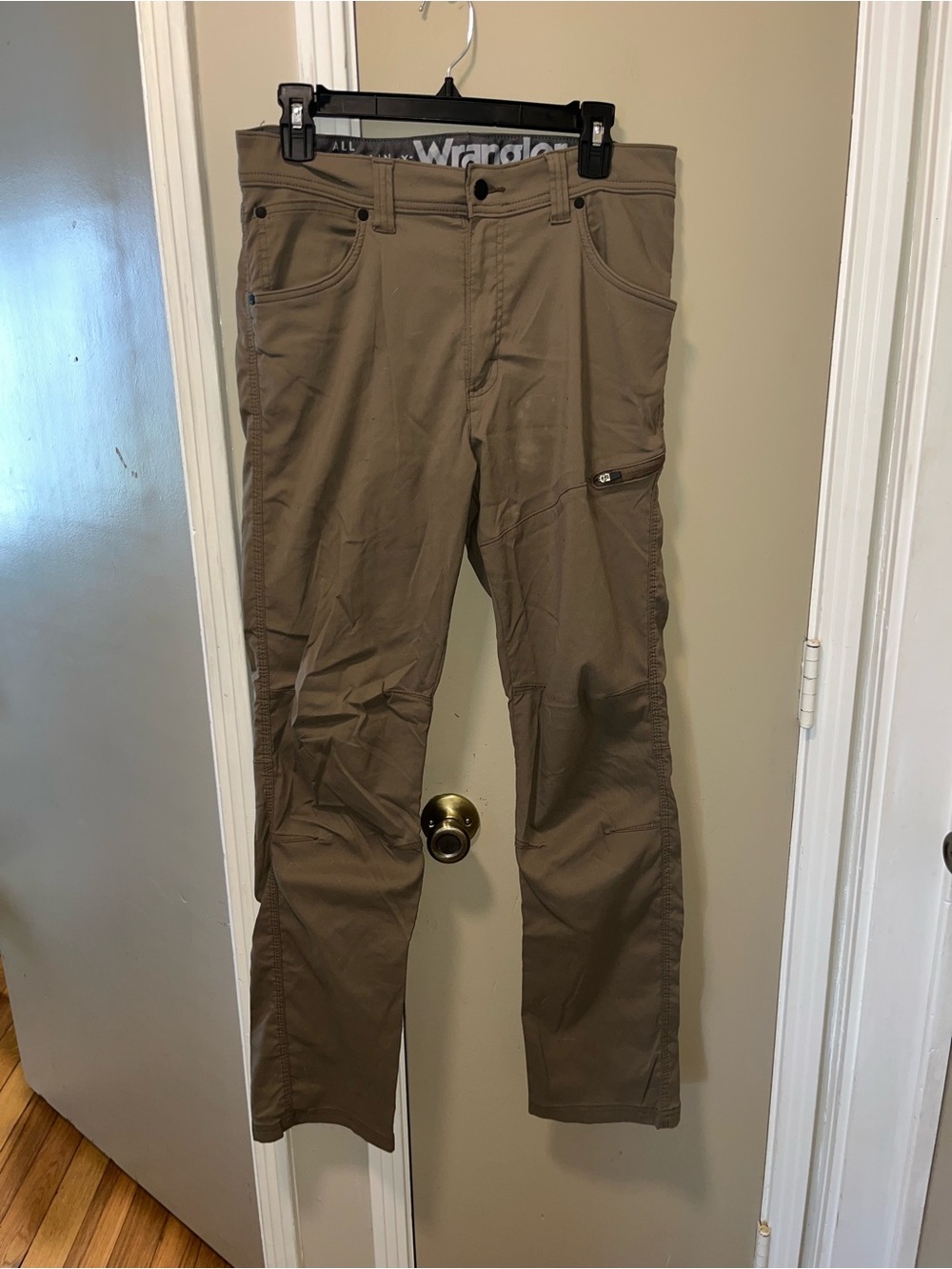 Wrangler Men's Khaki Cargo Work Pants